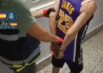 Detenido el presunto autor del asesinato a puñaladas de un hombre en Elche: fue localizado atrincherado en su vivienda