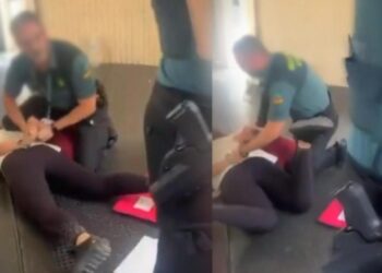 Expulsan de un avión en Valencia a 47 menores franceses judíos: Israel denuncia antisemitismo, pero Vueling y Guardia Civil lo niegan