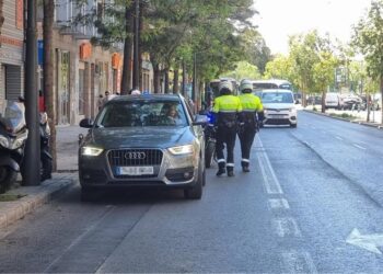 La Policía Local de Valencia intensifica la vigilancia del carril bus-taxi durante todo julio