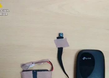 La Guardia Civil denuncia a 50 personas por copiar en los exámenes del carnet de conducir en la Comunitat Valenciana