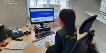 Desarticulada en Alicante una red que estafó más de 250.000 € suplantando mensajes bancarios