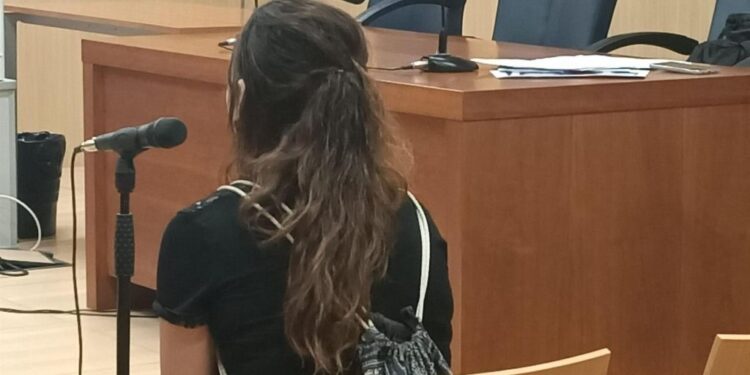 Juicio en Valencia: una mujer se enfrenta a 25 años por intentar quemar a su bebé de cuatro meses 1 Juicio en Valencia: una mujer se enfrenta a 25 años por intentar quemar a su bebé de cuatro meses