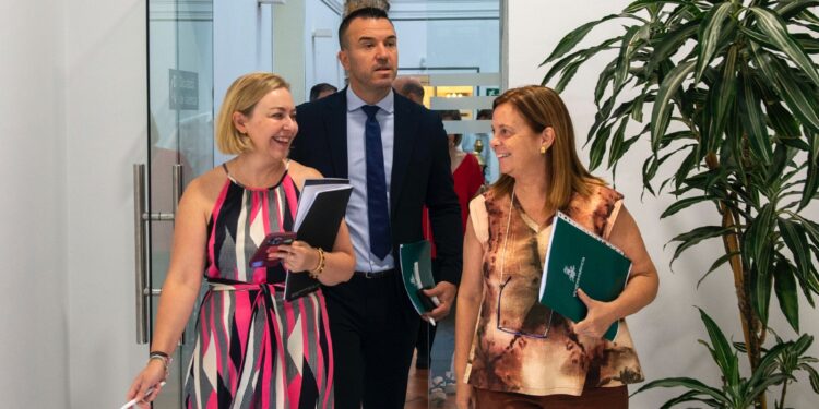 Mompó entrega a la jueza de la DANA el registro completo de sus llamadas del 29-O 1 Las víctimas de la DANA reclaman en la Diputación mayor coordinación y justicia en las tareas de reconstrucción