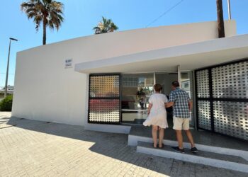 El consultorio médico de Les Palmeres abre su puertas tras permanecer cerrado los últimos cuatro veranos 10 El consultorio médico de Les Palmeres abre su puertas tras permanecer cerrado los últimos cuatro veranos
