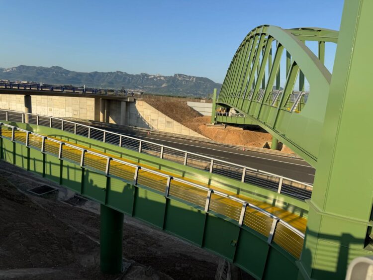 Nueva pasarela peatonal que une Sueca y Fortaleny gracias a la Diputació de Valéncia