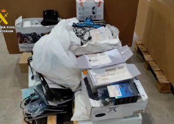 3 detenidos por robar en más de una decena de empresas en Ribarroja del Túria