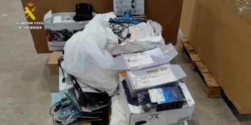 3 detenidos por robar en más de una decena de empresas en Ribarroja del Túria