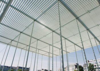 Transforma tu terraza o jardín dos. La guía definitiva para pérgolas con policarbonato