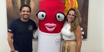El Ayuntamiento de Paterna presenta a su nueva mascota ‘María Femelleta’