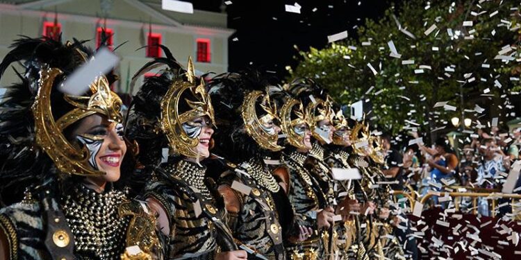 El Ayuntamiento de Paterna sorteará entradas para la tribuna festera de Moros y Cristianos