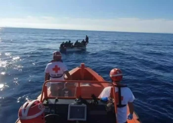 Dos pateras con 30 migrantes, incluidos cuatro menores, llegan a las costas de Calp y Alicante