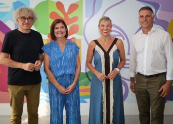 La Casa de la Dona de Torrent recibe la visita de la Directora General de Igualdad y del Instituto de las Mujeres 