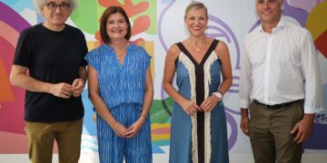 La Casa de la Dona de Torrent recibe la visita de la Directora General de Igualdad y del Instituto de las Mujeres 