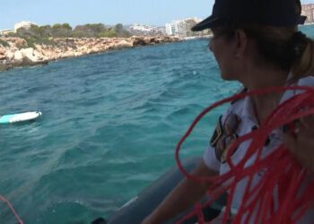 La Policia Local de Calp intensifica la vigilancia de la costa con una embarcacion propia