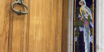 Manises subvenciona la colocación de cerámica en las fachadas
