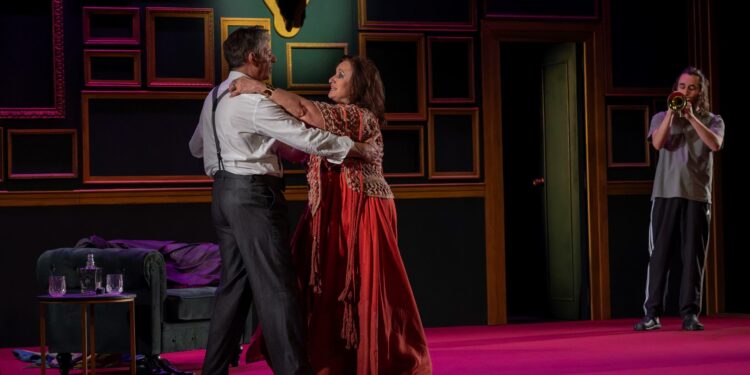 Sagunt a Escena se clausura con la tragicomedia ‘Querencia’ y un ritual que combinará música, fuego y danza 1 Sagunt a Escena se clausura con la tragicomedia ‘Querencia’ y un ritual que combinará música, fuego y danza