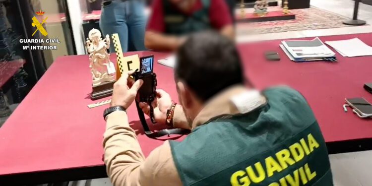 Intervenidas 127 piezas de marfil procedente de elefantes asiáticos y africanos