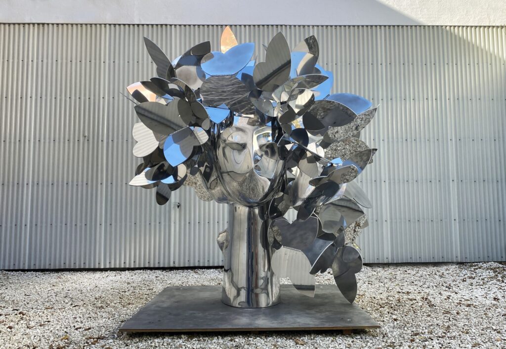 De Nueva York a Valéncia: el Parc Central abrirá el Espai Manolo Valdés con esculturas monumentales 4 4. MARIPOSAS. Aluminio Pulido 35m alto scaled 1