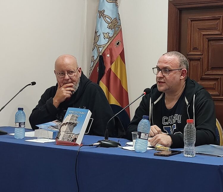 4.000 llibres de més de 100 autors distints en castellà i en valencià, una joya a l’abast de tots en el Grup d’Acció Valencianista