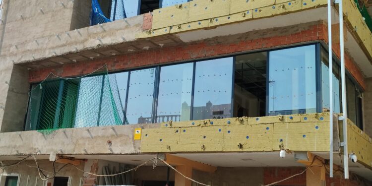 Estivella ultima la rehabilitación del ayuntamiento y reformará el campo de fútbol con el Pla Obert de la Diputación