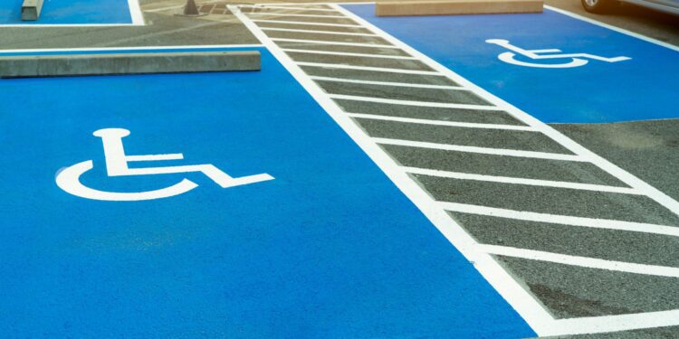 Menores de 3 años con discapacidad podrán obtener la tarjeta de aparcamiento en la Comunitat