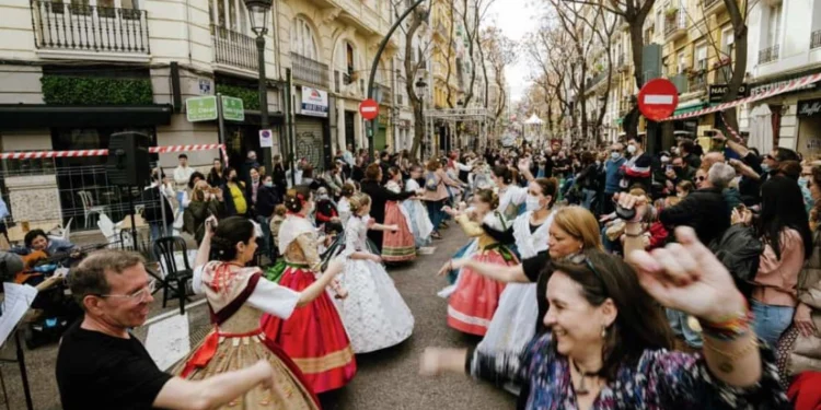 Día de la Dansa Tradicional Valenciana, un evento cargado de música y baile