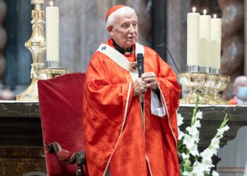 El arzobispo emérito de Valencia y cardenal Antonio Cañizares hospitalizado