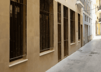 Un dúplex de 84 metros por 650.000 euros en pleno ‘barrio chino’ de Valencia