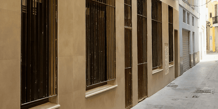 Un dúplex de 84 metros por 650.000 euros en pleno ‘barrio chino’ de Valencia