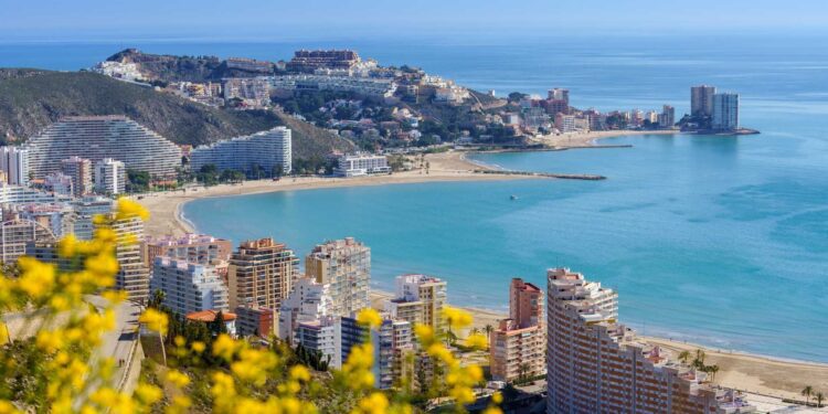 Caída de las comunicaciones en Cullera esta tarde de todas las compañías