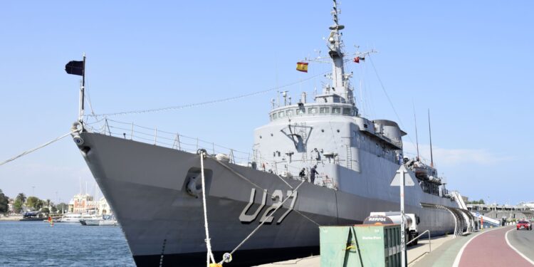 El Buque-Escuela "Brasil": una joya naval abierta al público este viernes 1 El Buque-Escuela "Brasil": una joya naval abierta al público este viernes