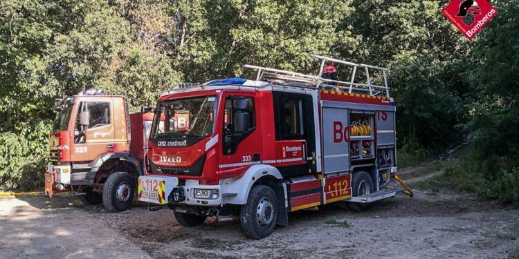 Dos incendios forestales en la tarde de este domingo en Alcoy 1 Dos incendios forestales en la tarde de este domingo en Alcoy