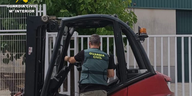 Tres detenidos en Albaida por robar maquinaria industrial y posteriormente venderla