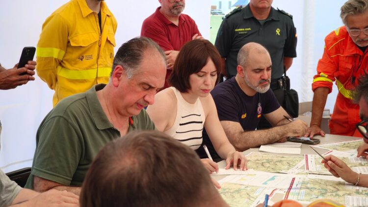 Incendios en la CV: Teresa de Cofrentes sigue con reproducciones y esta mañana 3 incendios más