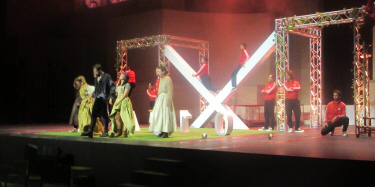 Lleven la Fallera follonera y su Agua de Valencia a Sagunto 1 Lleven la Fallera follonera y su Agua de Valencia a Sagunto