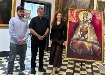 La artista Istorik dona al Museo de la Virgen un cuadro pintado como respeto al pueblo valenciano y su devoción a la Mare de Deu dels Desamparats