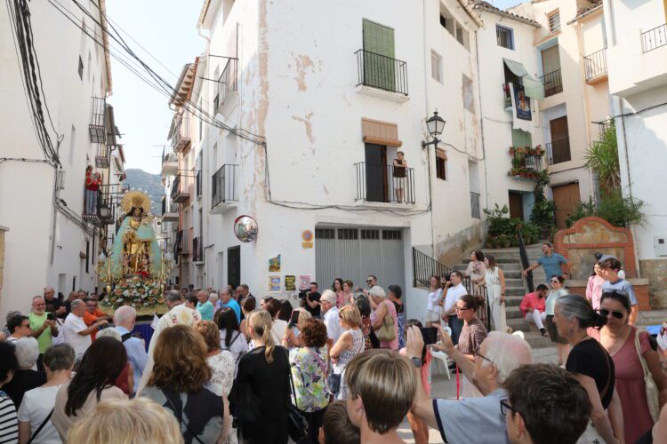 La imagen peregrina de la Mare de Déu visita Montanejos