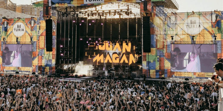 Valencia prepara un ‘festivalódromo’: un auditorio al aire libre para 40.000 personas en el parque antirriadas 1 Valencia prepara un ‘festivalódromo’: un auditorio al aire libre para 40.000 personas en el parque antirriadas