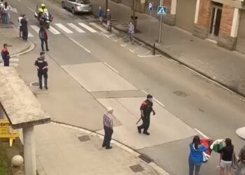 Segundo incidente y parada de la Vuelta Ciclista a España que divide de nuevo al des-gobierno 2 Segundo incidente y parada de la Vuelta Ciclista a España que divide de nuevo al des-gobierno