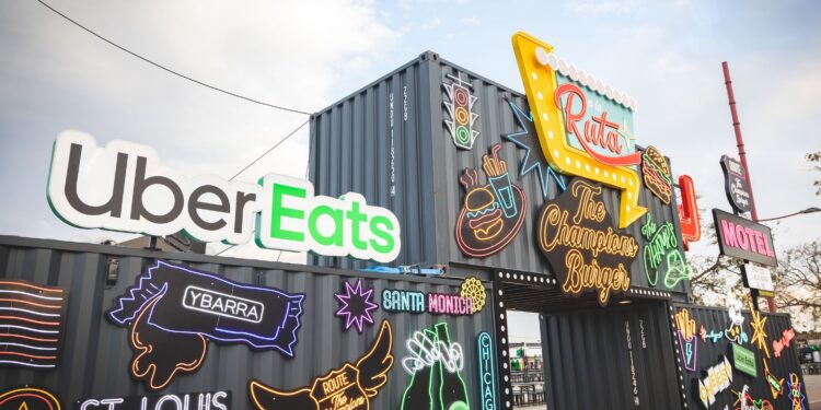 Arranca en Gandía The Champions Burger “Off the road”, la ruta que busca la hamburguesa favorita en la costa