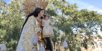 Benicalap se engalana para recibir a la Virgen de los Desamparados en un fin de semana histórico