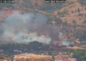 Producido un incendio forestal en Alcoy que moviliza a 2 medios aéreos