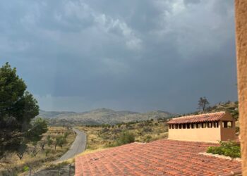 Tormentas secas con relámpagos sacuden el interior de la Comunitat Valenciana