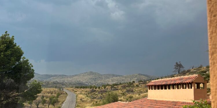 Tormentas secas con relámpagos sacuden el interior de la Comunitat Valenciana