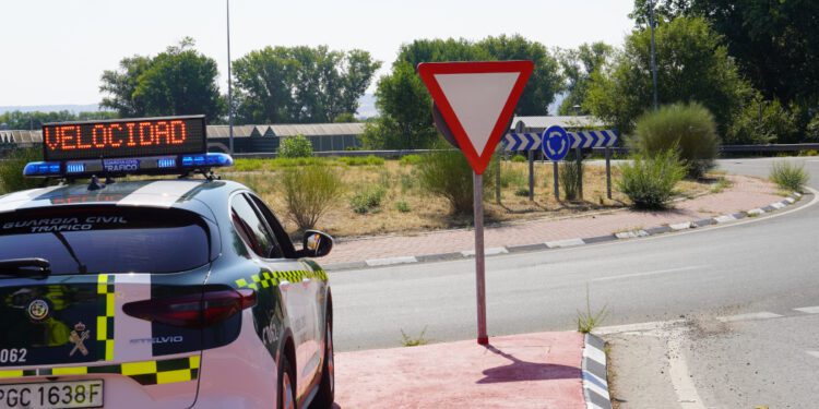 La DGT instala 32 nuevos radares para controlar la velocidad de los conductores