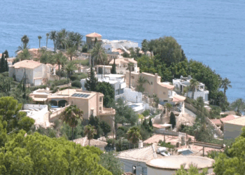 Alicante ya no es nuestra: la Costa Blanca se vende al mejor postor extranjero