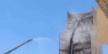 Vecinos de Campanar denuncian riesgos para la salud por la demolición del antiguo Hospital La Fe: “Estamos respirando amianto y nadie hace nada”