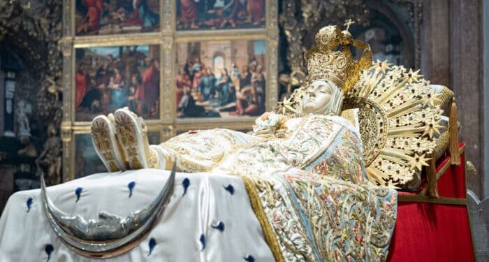 La Catedral Metropolitana de Valencia celebra este viernes la solemnidad de la Asunción Advocación a la que fue dedicada el templo en el siglo XIII 1 La Catedral Metropolitana de Valencia celebra este viernes la solemnidad de la Asunción Advocación a la que fue dedicada el templo en el siglo XIII