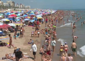 Las vacaciones más caras de la historia hacen más económico viajar al extranjero que quedarse en España