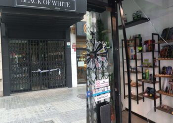 Roban en un grow shop de la Avenida del Oeste en plena noche